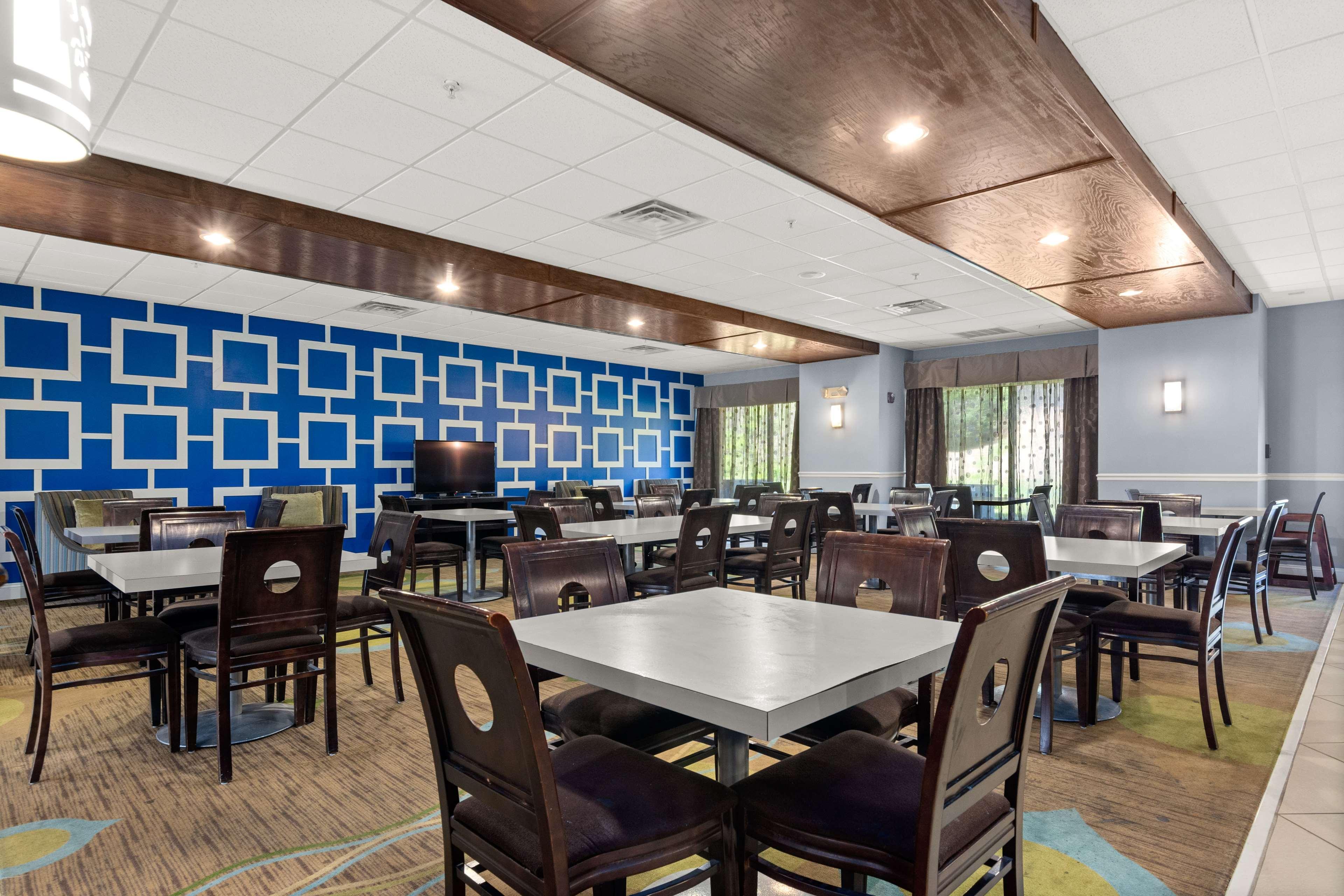 Surestay Plus Hotel By Best Western Portland Route 52 West المظهر الخارجي الصورة